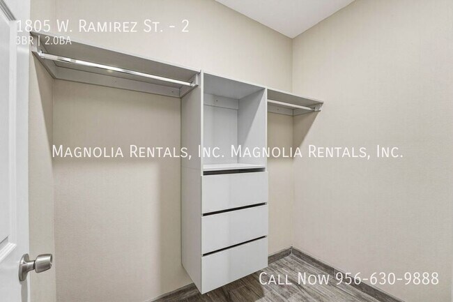 Building Photo - 1805 W Rafael Ramirez St