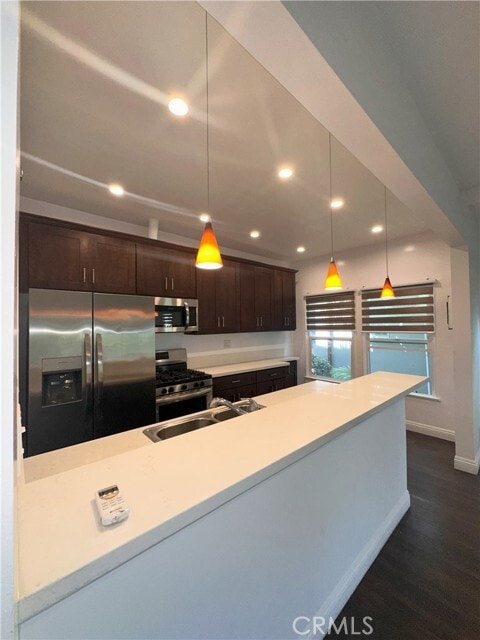 Building Photo - 137 S Roxbury Dr