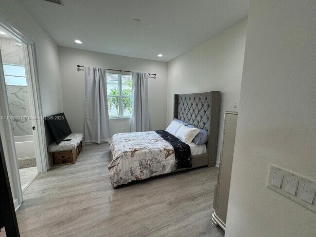 Building Photo - 4691 Estates Cir