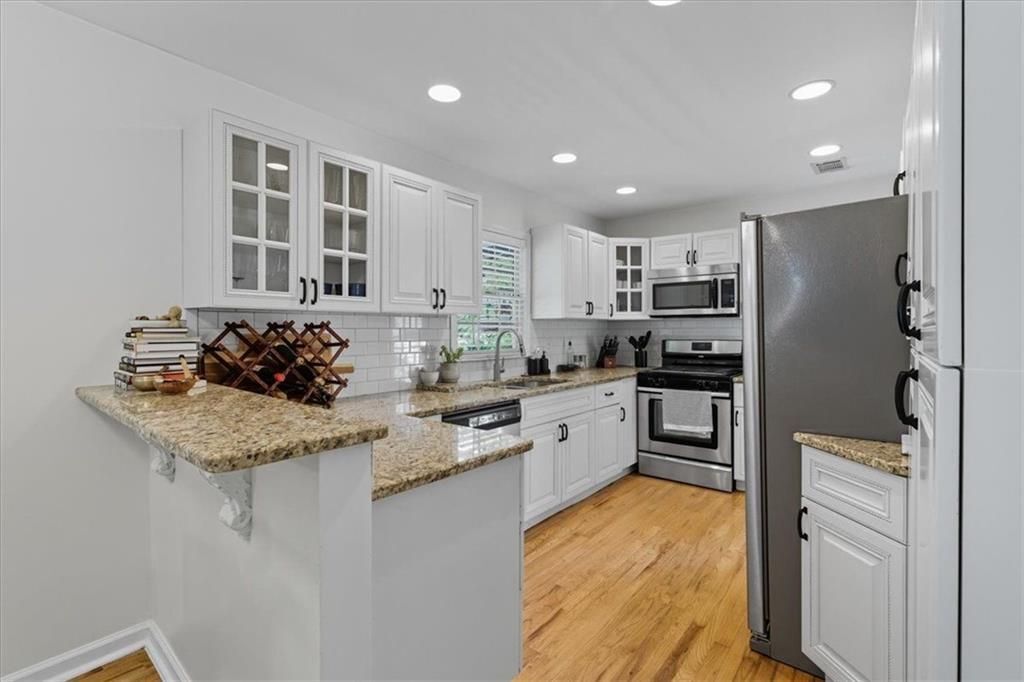 Building Photo - 2238 Ridgedale Rd NE