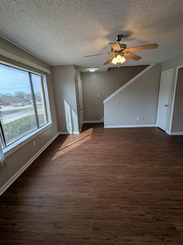 Building Photo - 514 E Belt Line Rd