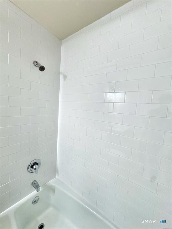 Building Photo - 24 Ferris Ave