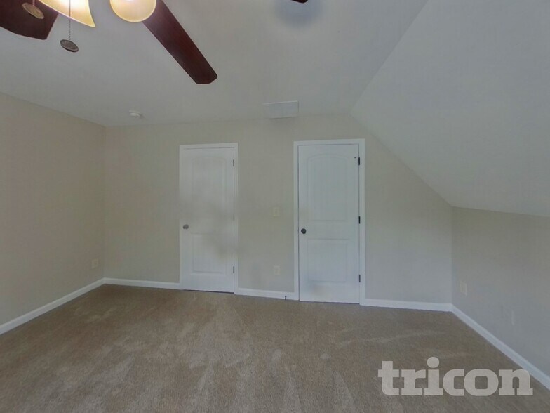 Building Photo - 155 Hickory Hills Dr