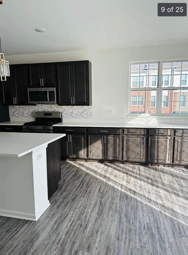 Building Photo - 2949 Reflection Dr