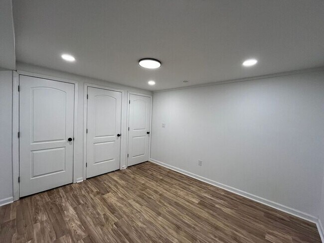 Building Photo - 1116 E Geer St