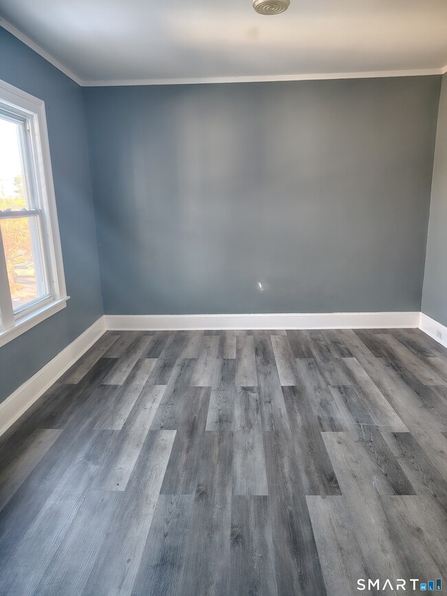 Building Photo - 9 Westphal St