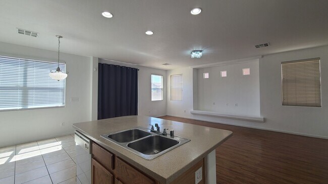 Building Photo - 3 Bedroom home in Southwest Las Vegas