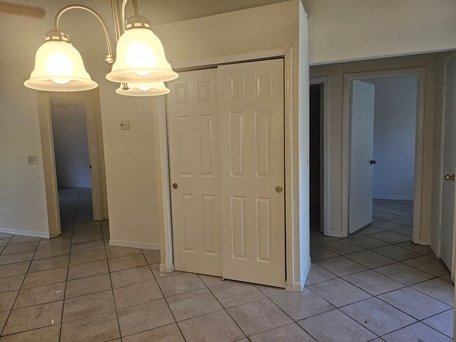 Building Photo - $995.00 - 2/2 - Newly Upgraded