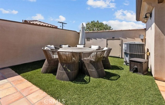 Building Photo - 201 N Reese Pl