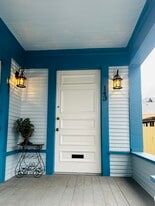 Building Photo - 143 E 10th St