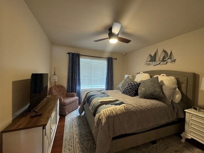 Building Photo - Riverfront 2BR 2BA Furnished Condo on GROUND LEVEL W/Garage and UTILITIES Included AVAIL 4/1/26