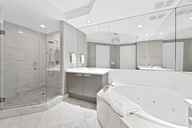 Building Photo - 4100 Island Blvd