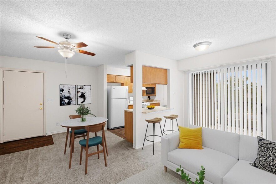 Wind River Lodge Apartments & Townhomes 91049250 Lichtenauer Dr