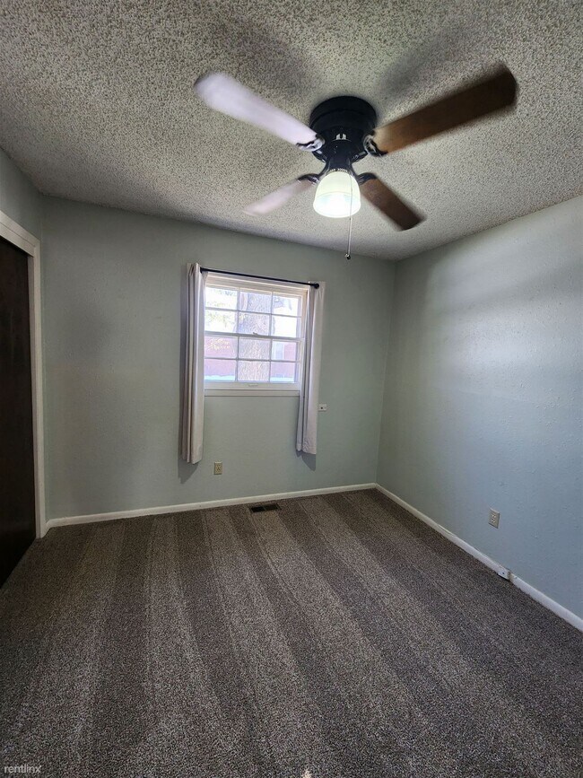 Building Photo - 2 br, 1 bath Duplex - 2046 S Gold St 2046 ...