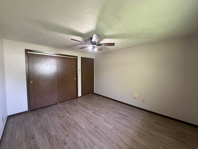 Building Photo - Shoshone Duplex