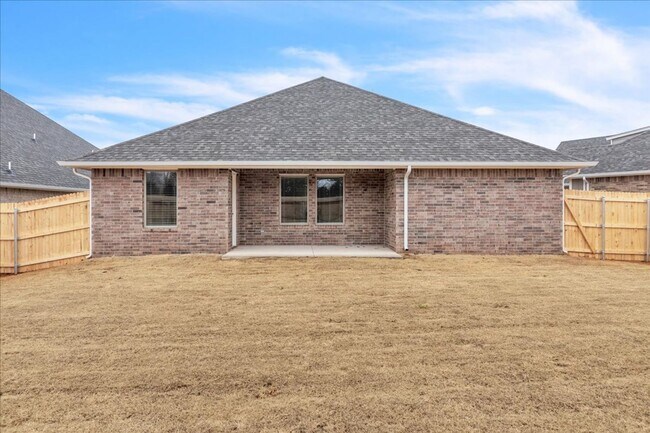 Building Photo - Adorable Brand New NE Edmond