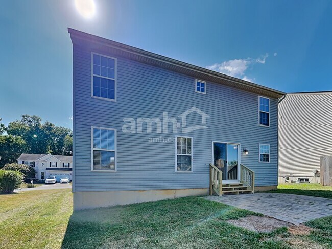 Building Photo - 5490 Appaloosa Cir