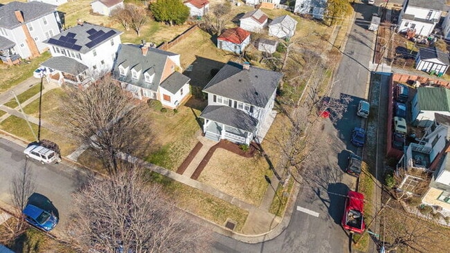 Building Photo - Updated 1920s Colonial in Northside – 3 Bed, 4 Bath – Available Now – $2,895/mo