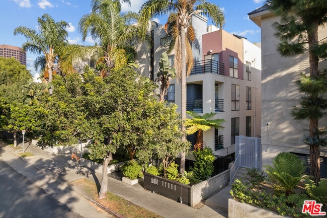 Building Photo - 12000 Goshen Ave