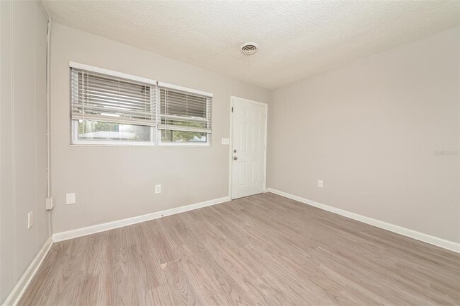 Building Photo - 3305 19th Ave W