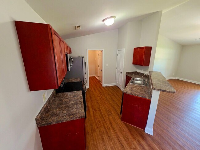Building Photo - 3 BR, 2 BA home available in Hubert