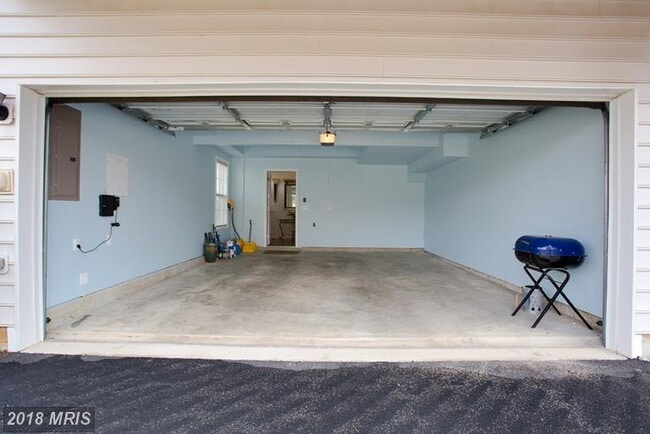 Building Photo - 23141 Flora Mure Dr
