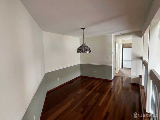 Building Photo - 16 Wisteria Ct