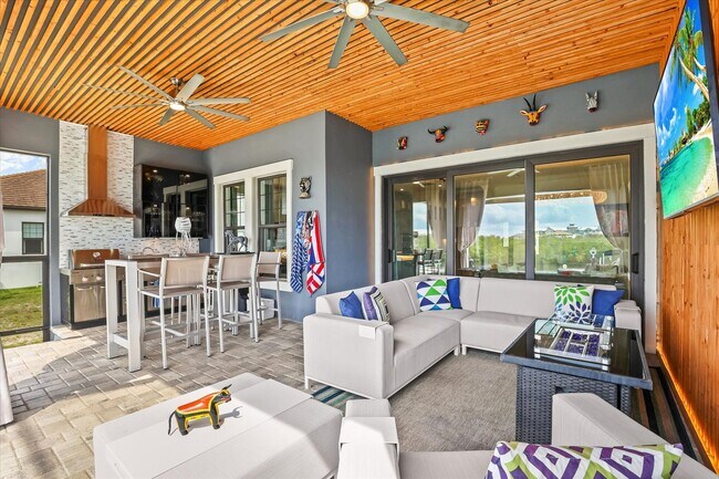 Building Photo - Waterfront Luxury Living | Private Dock + Direct Tampa Bay Access