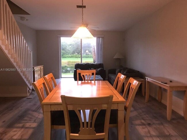 Building Photo - 2476 Cordoba Bend