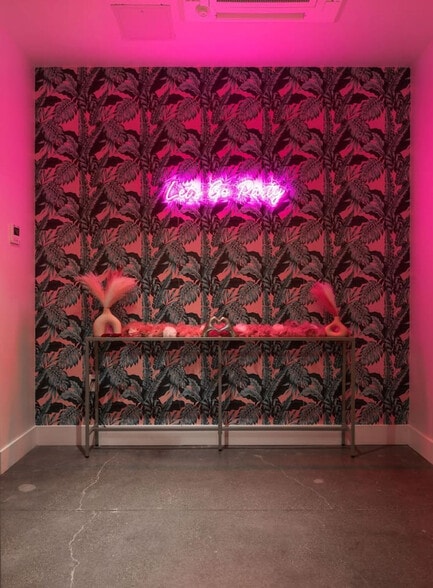 Building Photo - 4225 N 32nd Pl