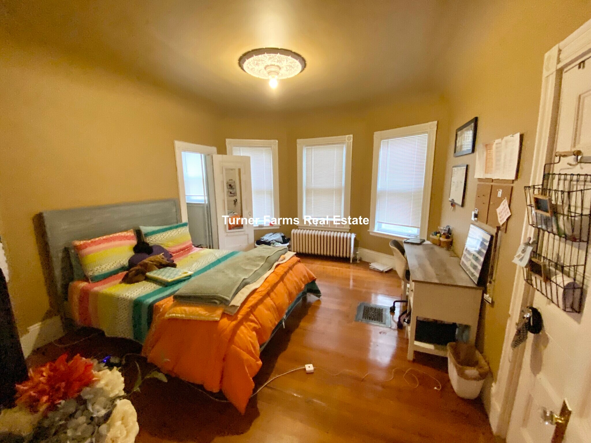 Building Photo - 10 Sachem St