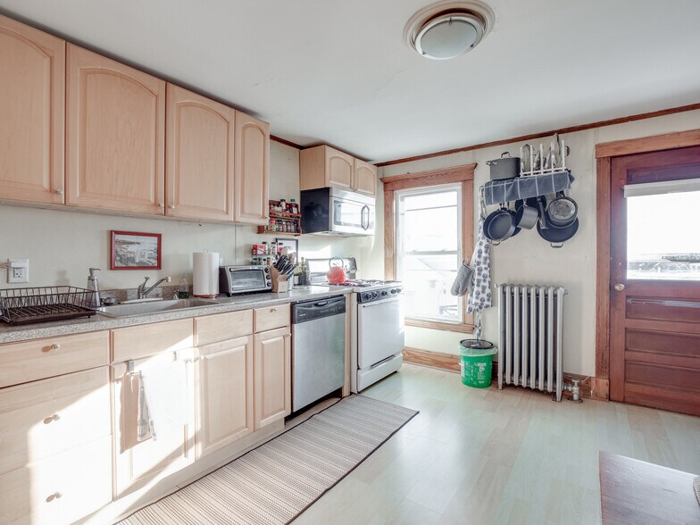 Building Photo - 60 Powder House Blvd