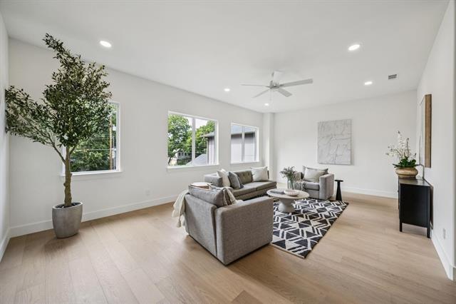 Building Photo - 6244 Richmond Ave