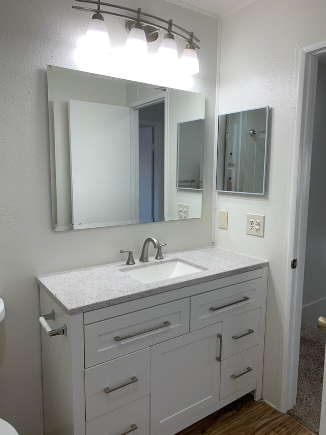 Building Photo - 40225 Harris Ln