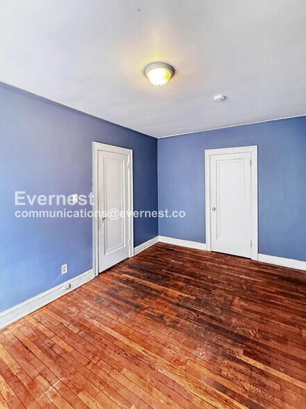 Building Photo - 4203 Cortland St