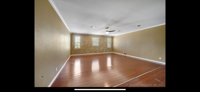 Building Photo - Huge Home Minutes from Downtown Tulsa