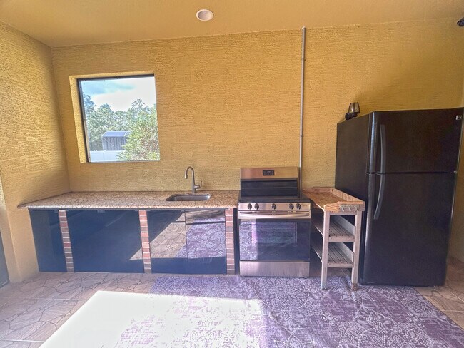 Building Photo - 3 Wilden Pl