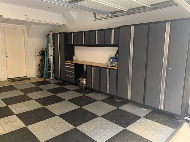 Building Photo - 2411 N Hall St