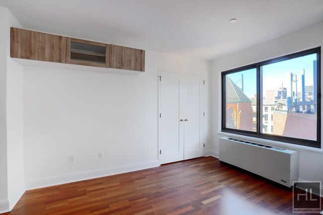Building Photo - 721 Flushing Ave