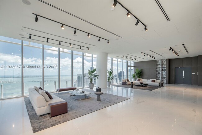Building Photo - 300 Biscayne Blvd