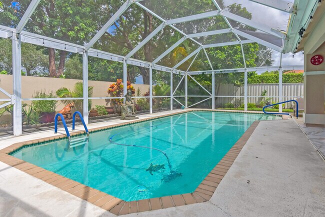 Building Photo - 348 Eagleton Golf Dr