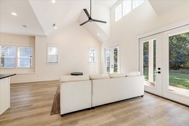 Building Photo - 4028 Poets Trl