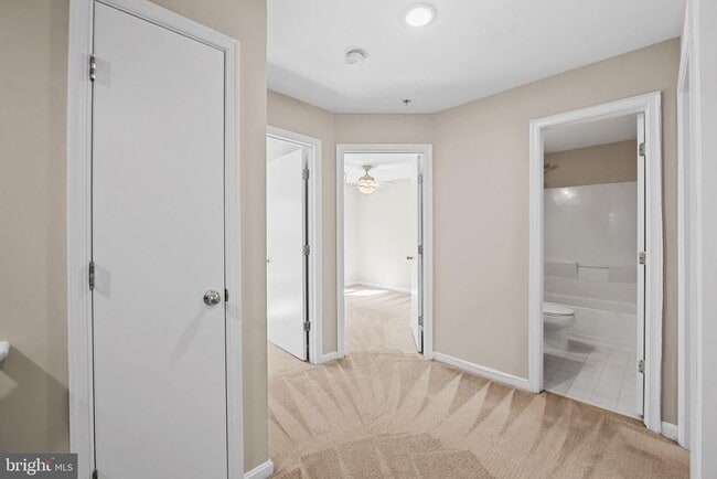 Building Photo - 23404 Rainbow Arch Dr
