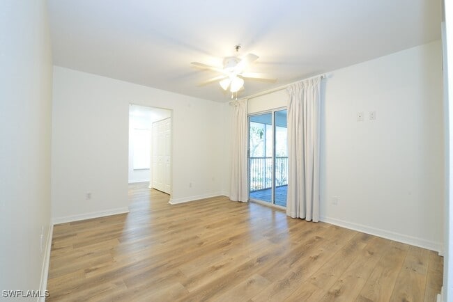 Building Photo - 800 S Golf Dr
