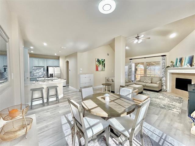 Building Photo - 2122 Trickling Creek Dr