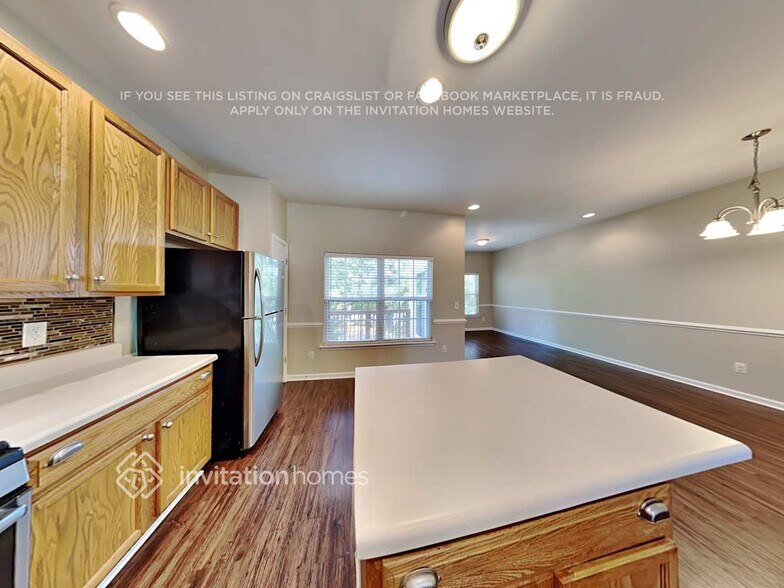 Building Photo - 8704 Winding River Way