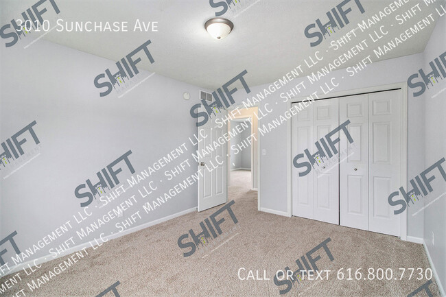 Building Photo - 3010 Sunchase Ave