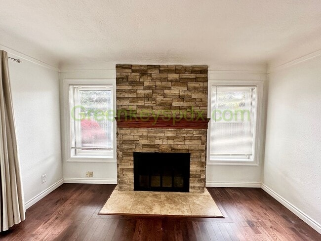 Building Photo - 4-Bedroom 2-Bathroom Mid-Century Ranch wit...