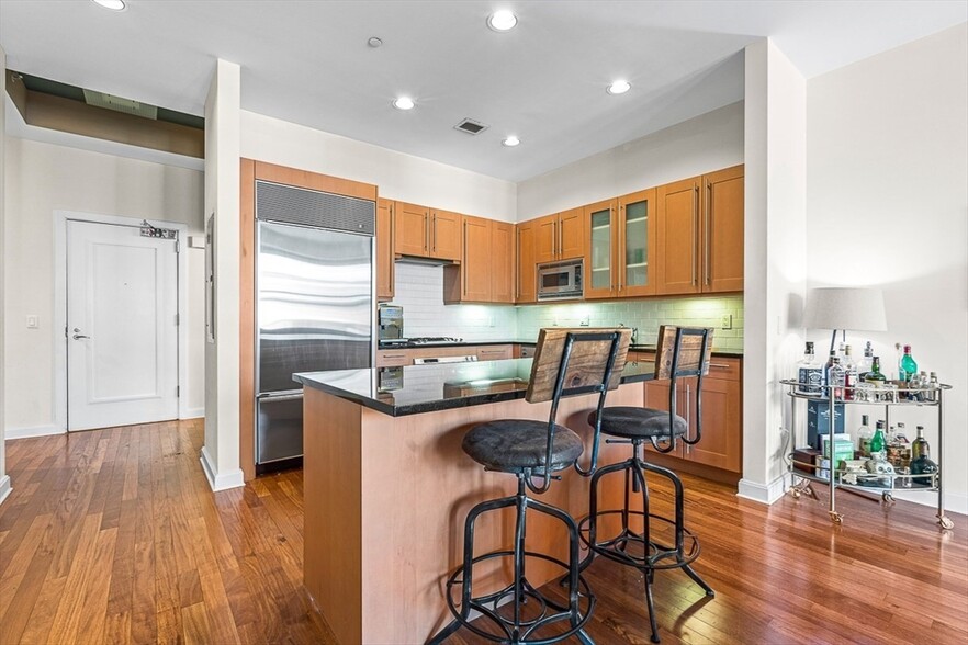 Building Photo - 505 Tremont St
