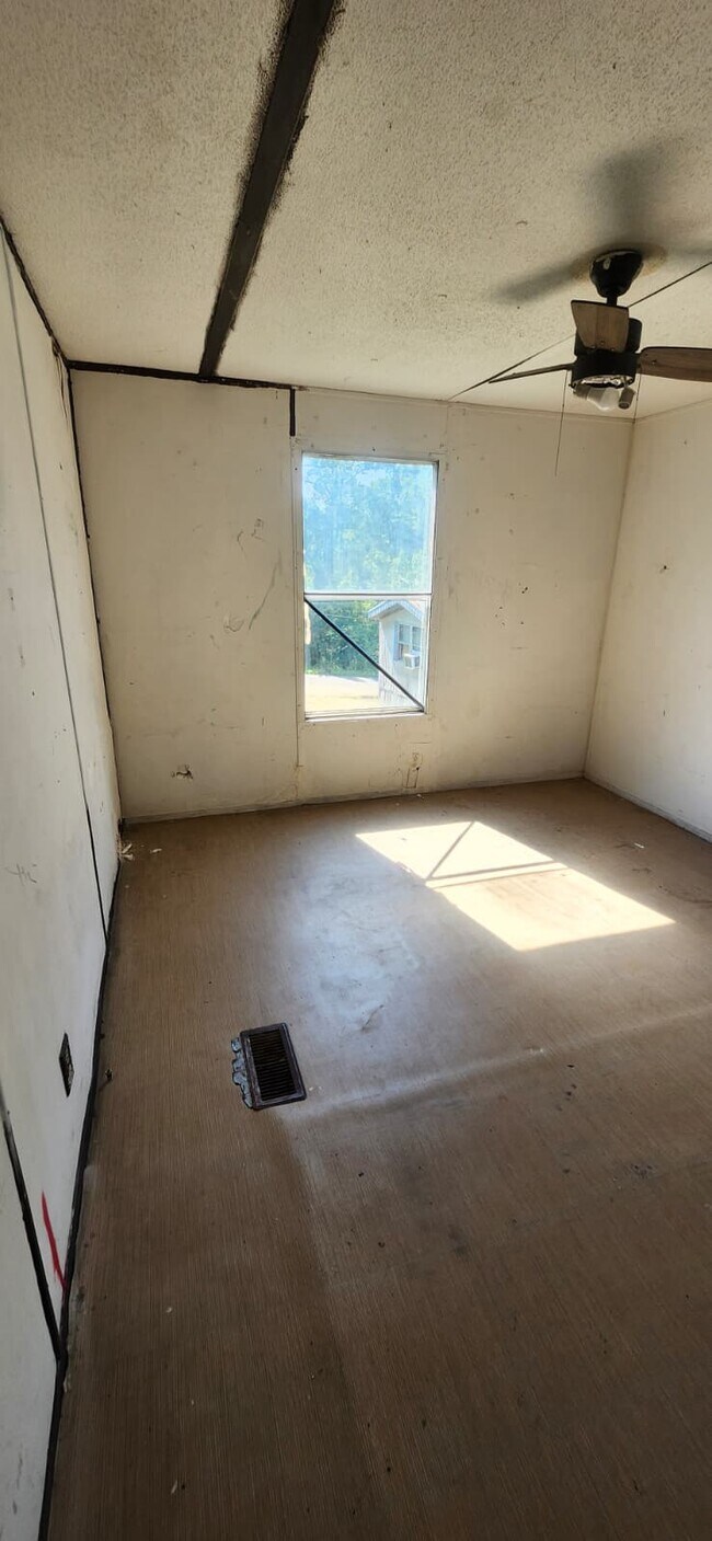 Building Photo - 8364 Cedar St